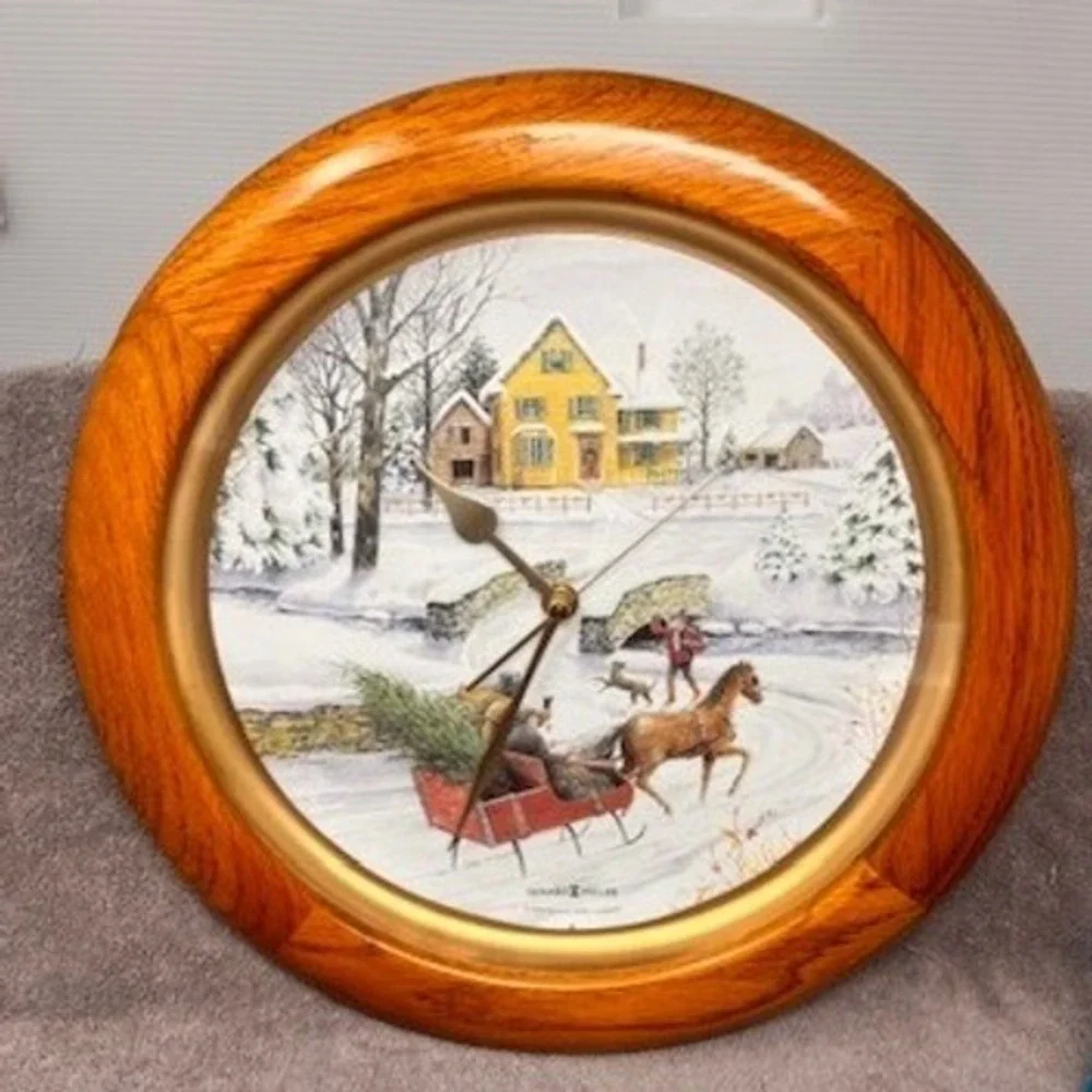 Vtg Howard Miller Musical Wall Clock Winter Village Scene Oak Finish Christmas